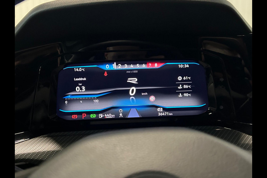 Volkswagen Golf 2.0 TSI R 4Motion | AKRAPOVIC | PANO | IQ LIGHTS | BLACK PACK