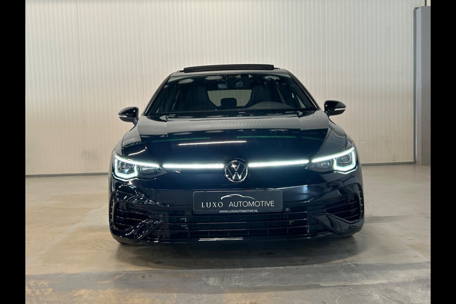 Volkswagen Golf 2.0 TSI R 4Motion | AKRAPOVIC | PANO | IQ LIGHTS | BLACK PACK