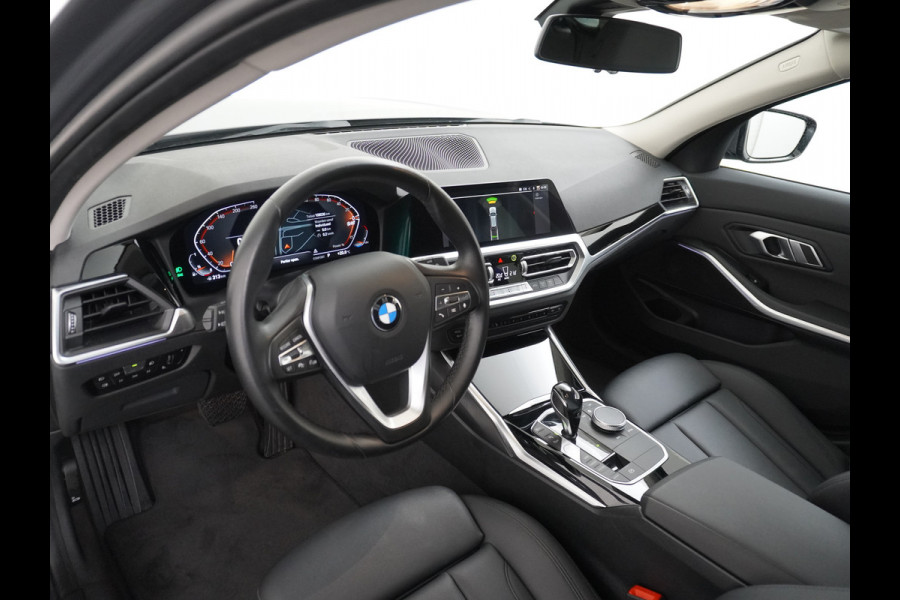 BMW 3 Serie Touring 2.0T 157PK AUT-8 Leder Sport Line Trekhaak Apple Carplay Android Auto Comfort Access BMW Digital KeyNavi Pro Live Cockpi Elek.Achterklep Bluetooth Pdc Led Business Edition 1e Eigenaar