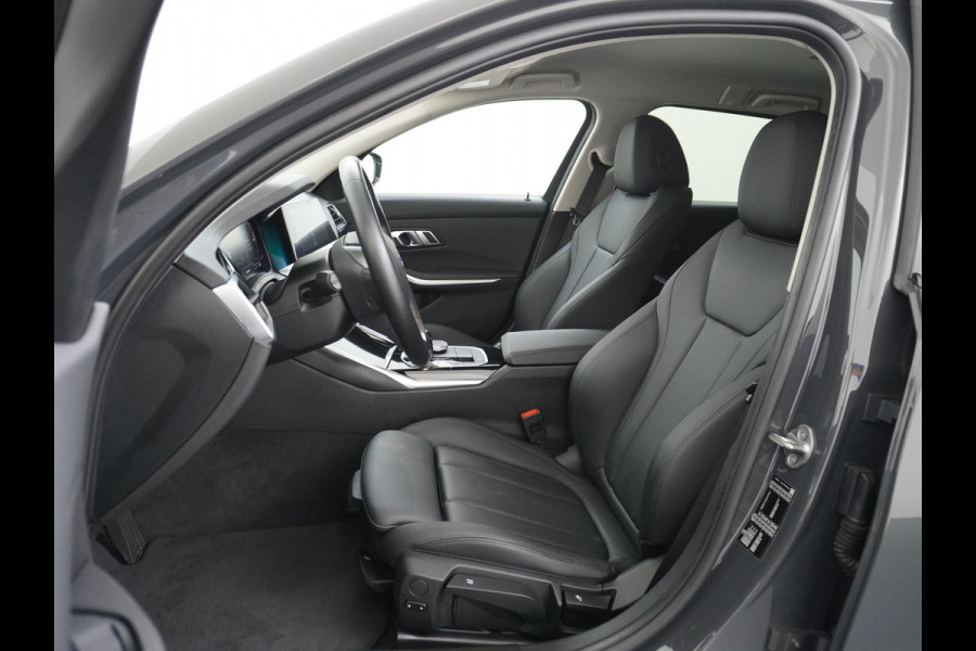 BMW 3 Serie Touring 2.0T 157PK AUT-8 Leder Sport Line Trekhaak Apple Carplay Android Auto Comfort Access BMW Digital KeyNavi Pro Live Cockpi Elek.Achterklep Bluetooth Pdc Led Business Edition 1e Eigenaar