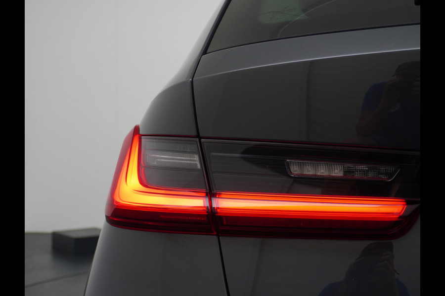 BMW 3 Serie Touring 2.0T 157PK AUT-8 Leder Sport Line Trekhaak Apple Carplay Android Auto Comfort Access BMW Digital KeyNavi Pro Live Cockpi Elek.Achterklep Bluetooth Pdc Led Business Edition 1e Eigenaar