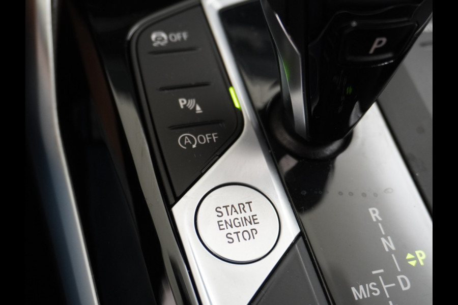BMW 3 Serie Touring 2.0T 157PK AUT-8 Leder Sport Line Trekhaak Apple Carplay Android Auto Comfort Access BMW Digital KeyNavi Pro Live Cockpi Elek.Achterklep Bluetooth Pdc Led Business Edition 1e Eigenaar