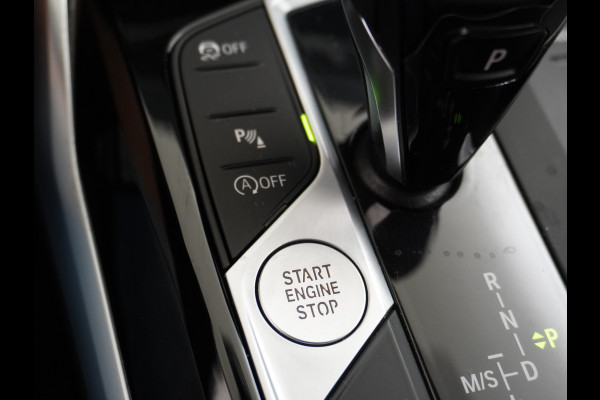 BMW 3 Serie Touring 2.0T 157PK AUT-8 Leder Sport Line Trekhaak Apple Carplay Android Auto Comfort Access BMW Digital KeyNavi Pro Live Cockpi Elek.Achterklep Bluetooth Pdc Led Business Edition 1e Eigenaar