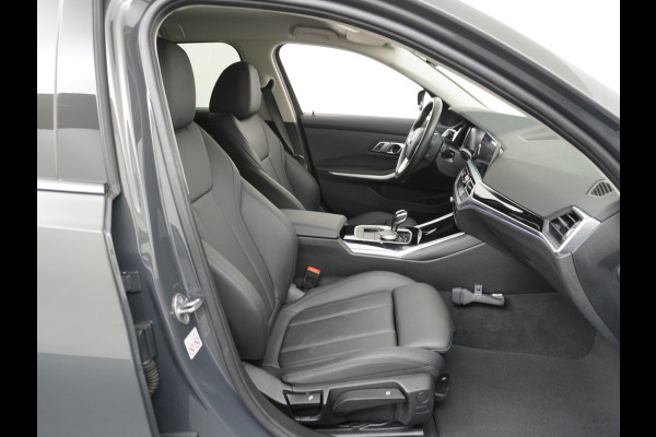 BMW 3 Serie Touring 2.0T 157PK AUT-8 Leder Sport Line Trekhaak Apple Carplay Android Auto Comfort Access BMW Digital KeyNavi Pro Live Cockpi Elek.Achterklep Bluetooth Pdc Led Business Edition 1e Eigenaar