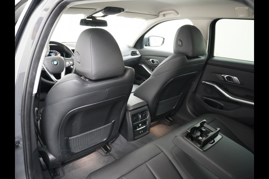 BMW 3 Serie Touring 2.0T 157PK AUT-8 Leder Sport Line Trekhaak Apple Carplay Android Auto Comfort Access BMW Digital KeyNavi Pro Live Cockpi Elek.Achterklep Bluetooth Pdc Led Business Edition 1e Eigenaar