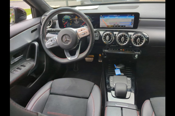 Mercedes-Benz A-Klasse 180 Business Solution AMG NL AUTO | CAMERA | STOELVERW | SFEERVERLICHTING |