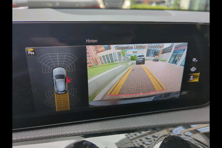 Mercedes-Benz A-Klasse 180 Business Solution AMG NL AUTO | CAMERA | STOELVERW | SFEERVERLICHTING |