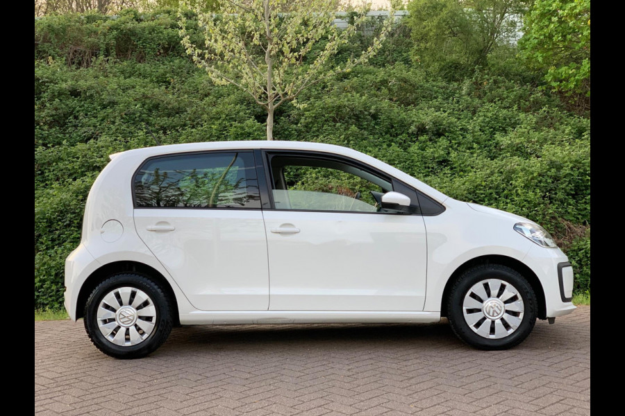 Volkswagen up! 1.0 BMT move up! 5 DEURS AIRCO LUXE 2018 ! ! ! NIEUWE APK !