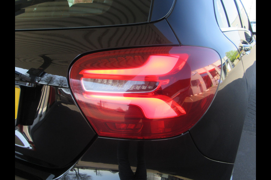 Mercedes-Benz A-Klasse 180 Ambition AMG Styling , LED, NAVI, PDC (occasion)