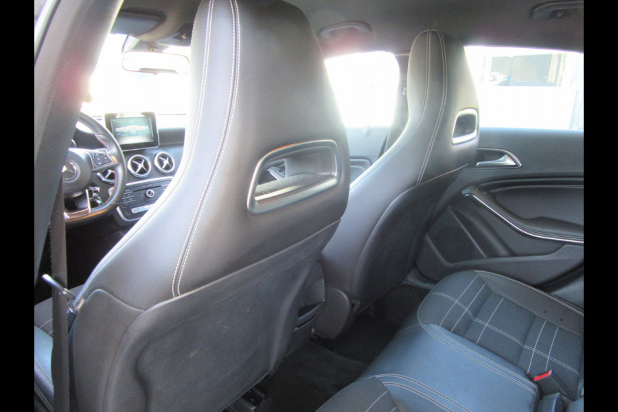 Mercedes-Benz A-Klasse 180 Ambition AMG Styling , LED, NAVI, PDC (occasion)
