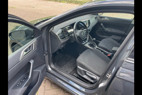 Volkswagen Polo 1.0 TSI Comfortline Business / navigatie / cruise control