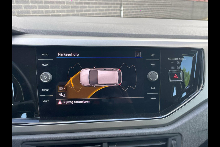Volkswagen Polo 1.0 TSI Comfortline Business / navigatie / cruise control