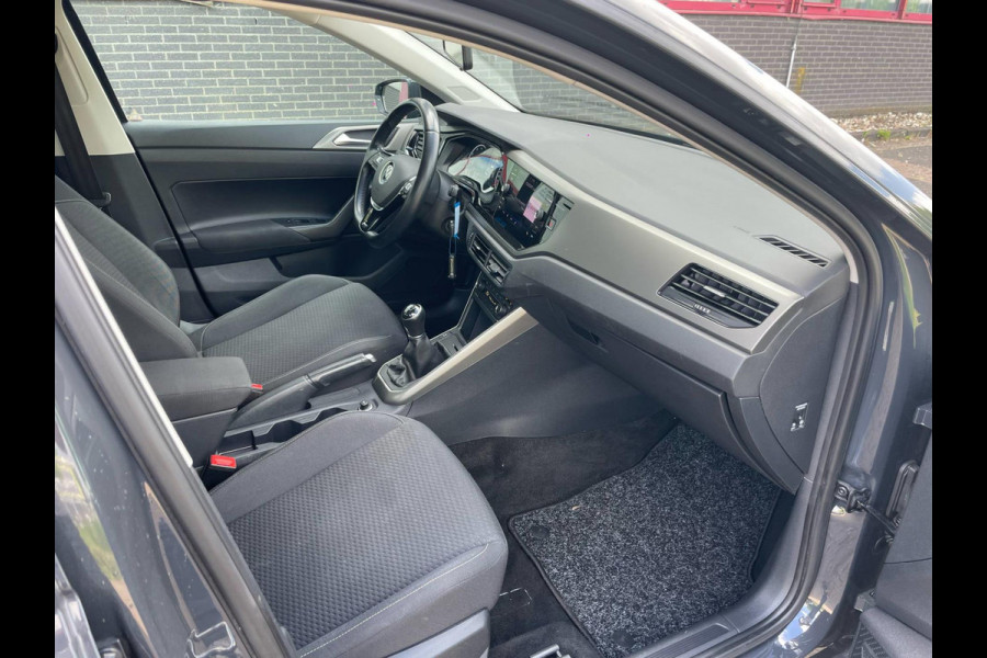 Volkswagen Polo 1.0 TSI Comfortline Business / navigatie / cruise control