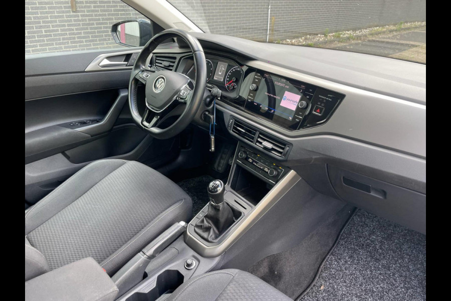 Volkswagen Polo 1.0 TSI Comfortline Business / navigatie / cruise control