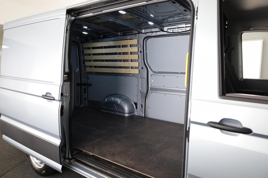Volkswagen Crafter Trendline L3 2.0 TDI EU6 140 pk GVW 3.0T Zijschuifdeur links en rechts, Camera achter!!