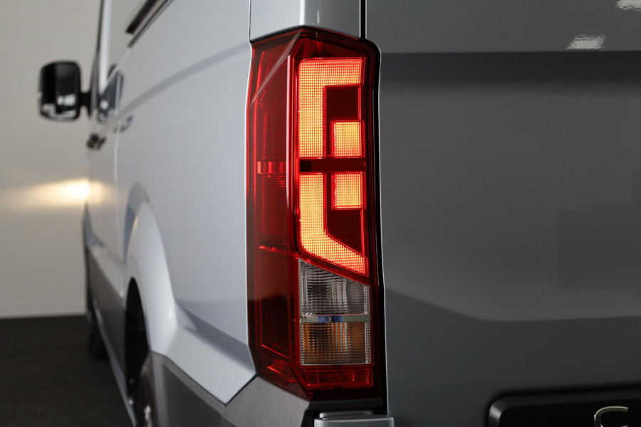 Volkswagen Crafter Trendline L3 2.0 TDI EU6 140 pk GVW 3.0T Zijschuifdeur links en rechts, Camera achter!!