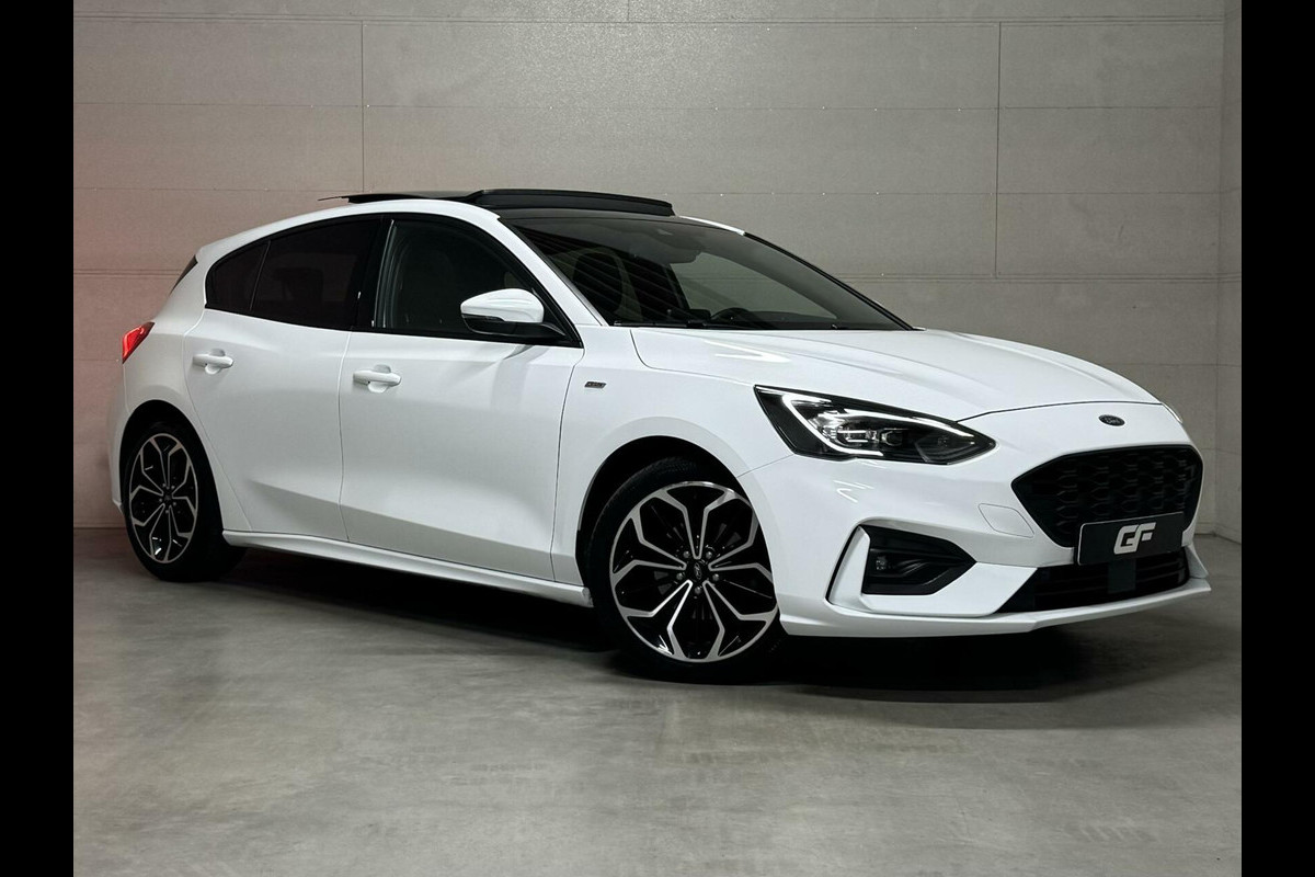 Ford Focus 1.5 EcoBoost ST Line Pano ACC CarPlay Winterpack Ford Focus 1.5 EcoBoost ST Line Pano ACC CarPlay Winterpack