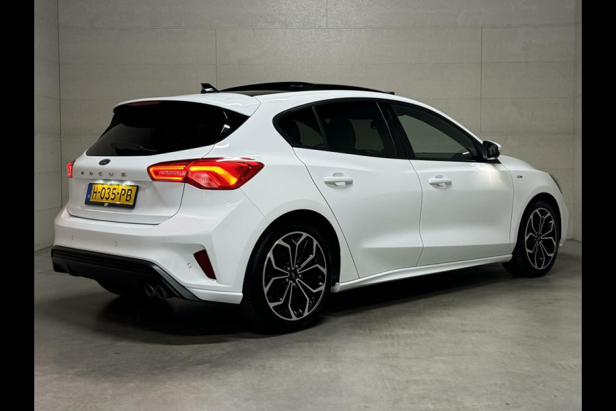 Ford Focus 1.5 EcoBoost ST Line Pano ACC CarPlay Winterpack