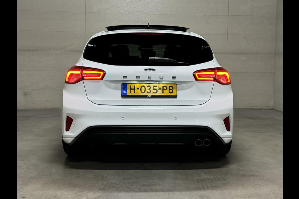 Ford Focus 1.5 EcoBoost ST Line Pano ACC CarPlay Winterpack