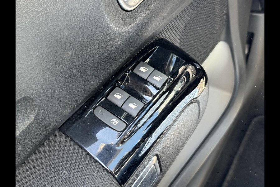 Citroën C3 1.2 PT 110 Shine | Parkeercamera | 17 inch | Apple Carplay | Navi | Prijs is rijklaar