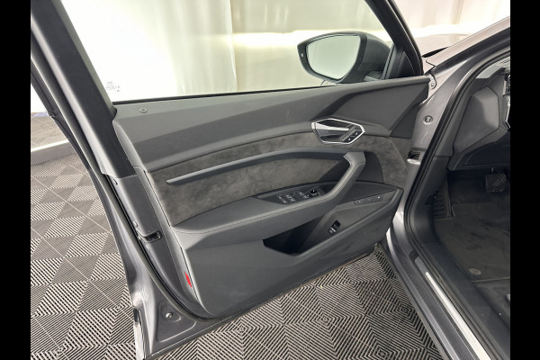 Audi e-tron 50 quattro Business edition Plus 71 kWh [ 3-Fase ] (INCL.BTW) *PANO | LEATHER-ALCANTARA | FULL-LED | MEMORY-PACK | DIGI-COCKPIT | CAMERA | DAB+ | KEYLESS | NAVI-FULLMAP | SPORT-SEATS*
