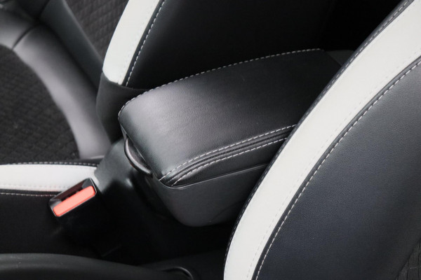 Renault Clio Estate 0.9 TCe Bose Navigatie Climate-control Cruise * Origineel Nederlands *