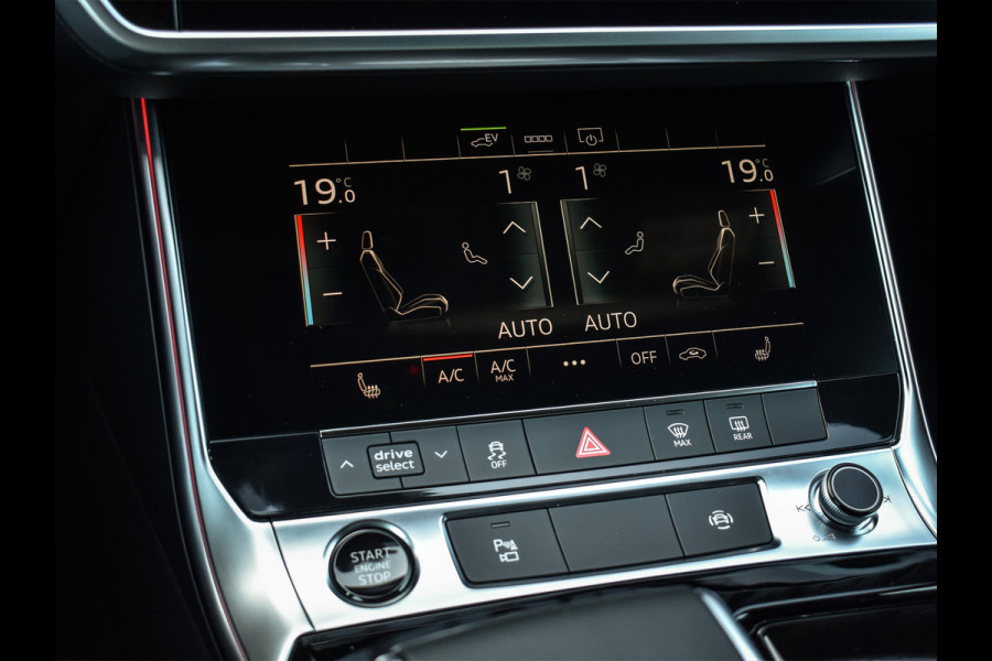 Audi A6 Avant 55 TFSI e quattro Pro Line S Competition | PANORAMADAK | S-STOELEN | ADAPTIEVE CRUISE CONTROL | ELEKTR. TREKHAAK | AMBIANC