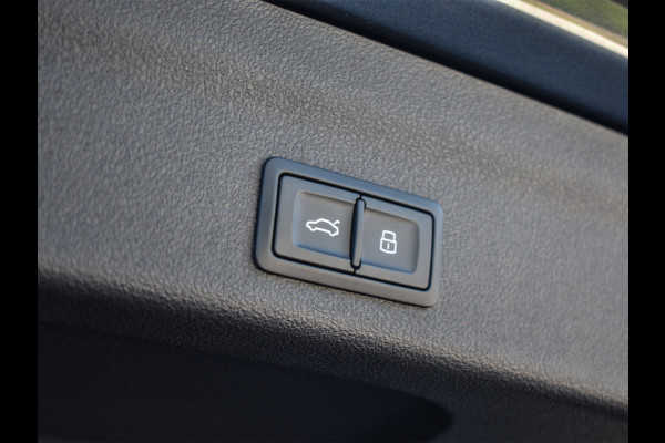 Audi A6 Avant 55 TFSI e quattro Pro Line S Competition | PANORAMADAK | S-STOELEN | ADAPTIEVE CRUISE CONTROL | ELEKTR. TREKHAAK | AMBIANC