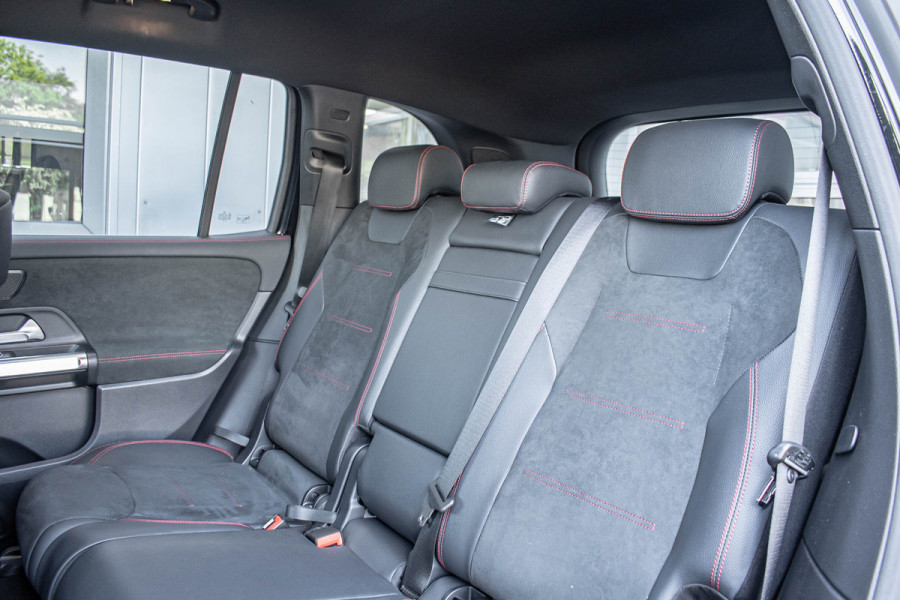 Mercedes-Benz EQB 250 AMG Line 67 kWh