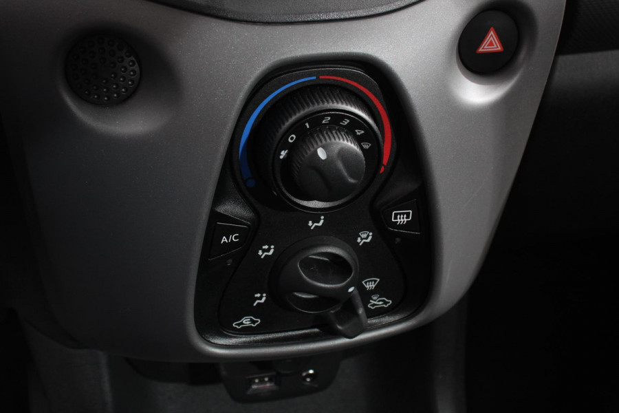 Peugeot 108 1.0 e-VTi Active | Airco | Bluetooth | Led | DAB | 5 deurs