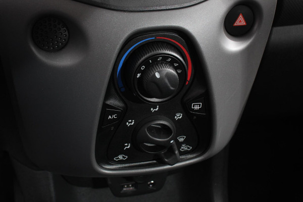 Peugeot 108 1.0 e-VTi Active | Airco | Bluetooth | Led | DAB | 5 deurs