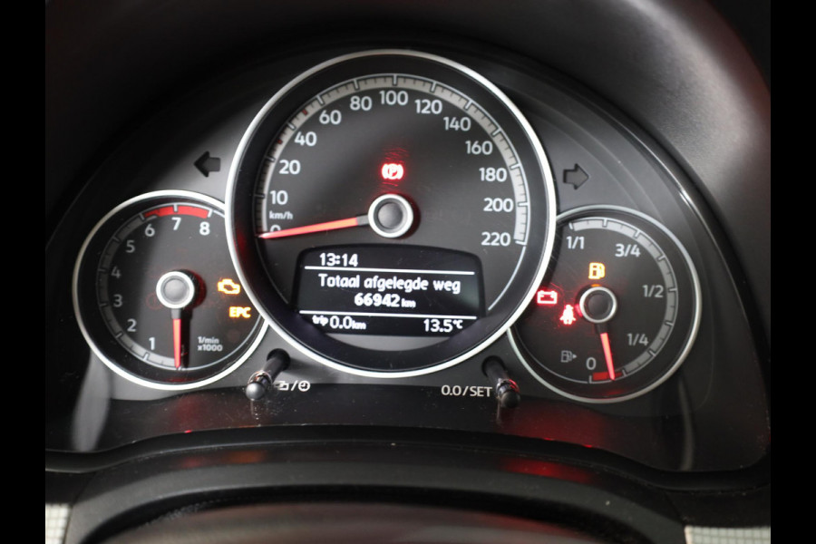Volkswagen up! 1.0 BMT high up! 75pk 5bak| 15'LM-velgen| airco| cruisecontrol| parksensors achter