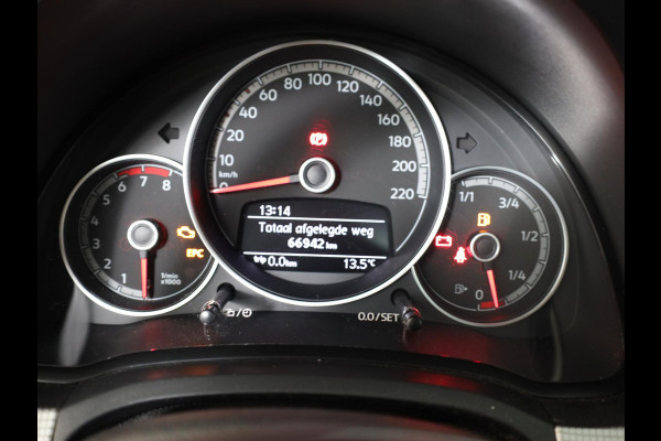 Volkswagen up! 1.0 BMT high up! 75pk 5bak| 15'LM-velgen| airco| cruisecontrol| parksensors achter