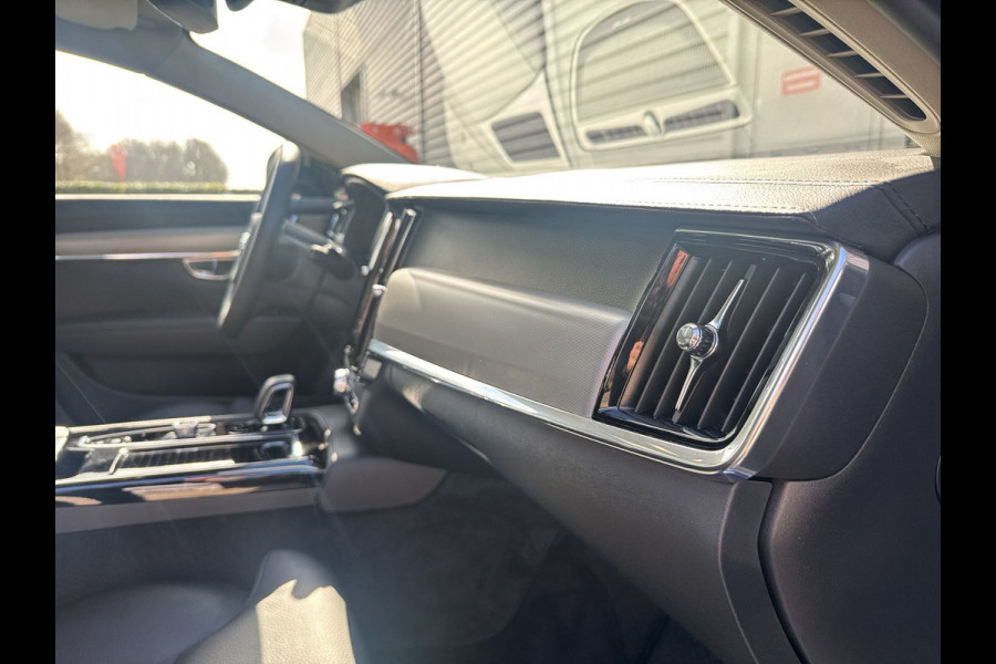 Volvo V90 T6 Plug-in hybrid AWD Ultra Dark / Head-Up / Schuif/kanteldak / Trekhaak / Blis / 360 Camera /