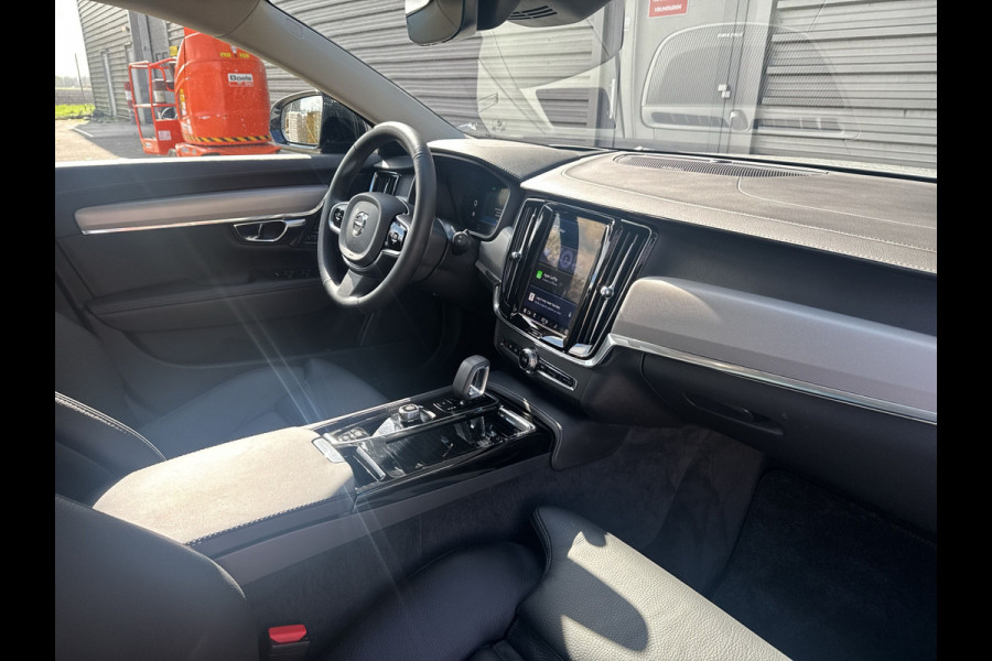 Volvo V90 T6 Plug-in hybrid AWD Ultra Dark / Head-Up / Schuif/kanteldak / Trekhaak / Blis / 360 Camera /