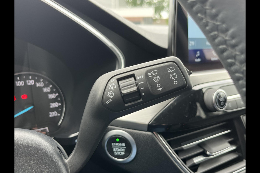 Ford Kuga 2.5 PHEV Titanium 225PK | Adaptive cruise control | Winter Pack | Dodehoeksensoren | Achteruitrijcamera