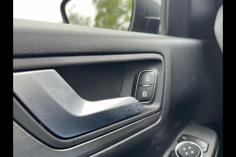 Ford Kuga 2.5 PHEV Titanium 225PK | Adaptive cruise control | Winter Pack | Dodehoeksensoren | Achteruitrijcamera
