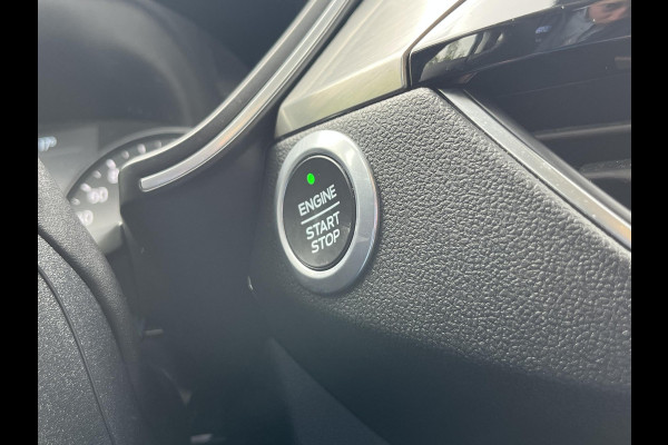 Ford Kuga 2.5 PHEV Titanium 225PK | Adaptive cruise control | Winter Pack | Dodehoeksensoren | Achteruitrijcamera