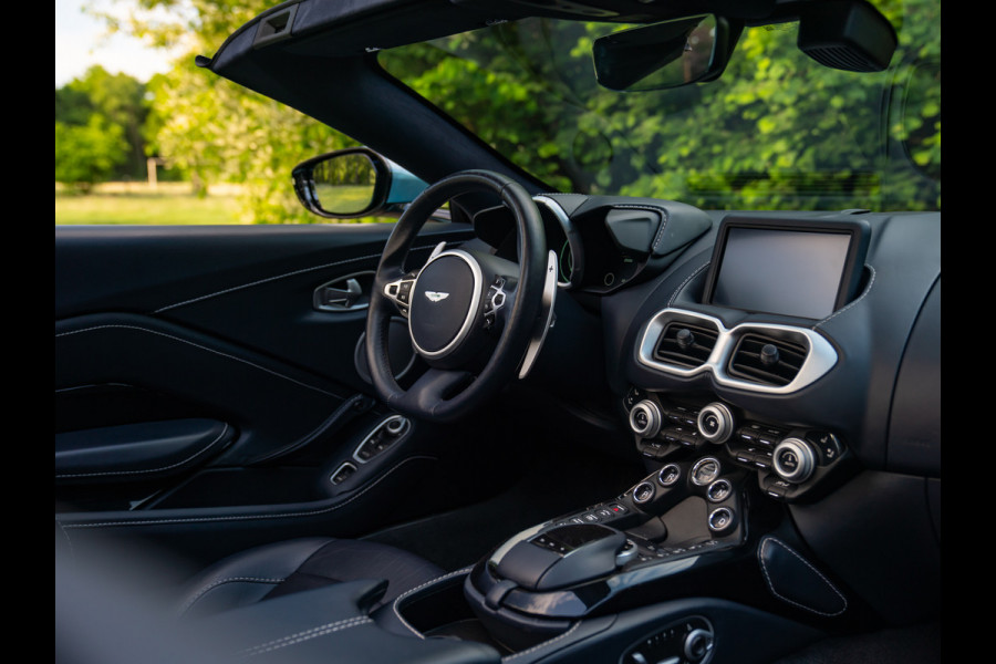Aston Martin Vantage Roadster 4.0 V8 | Premium audio | 360 cam | Q-color | Caribbean Blue Pearl