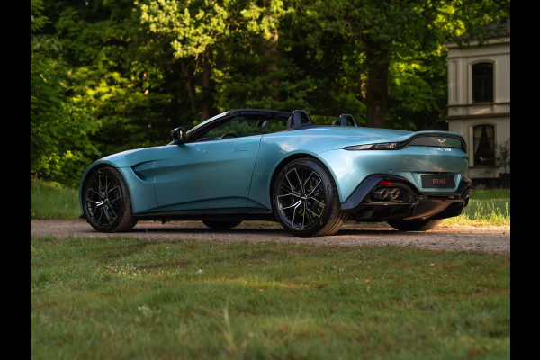 Aston Martin Vantage Roadster 4.0 V8 | Premium audio | 360 cam | Q-color | Caribbean Blue Pearl