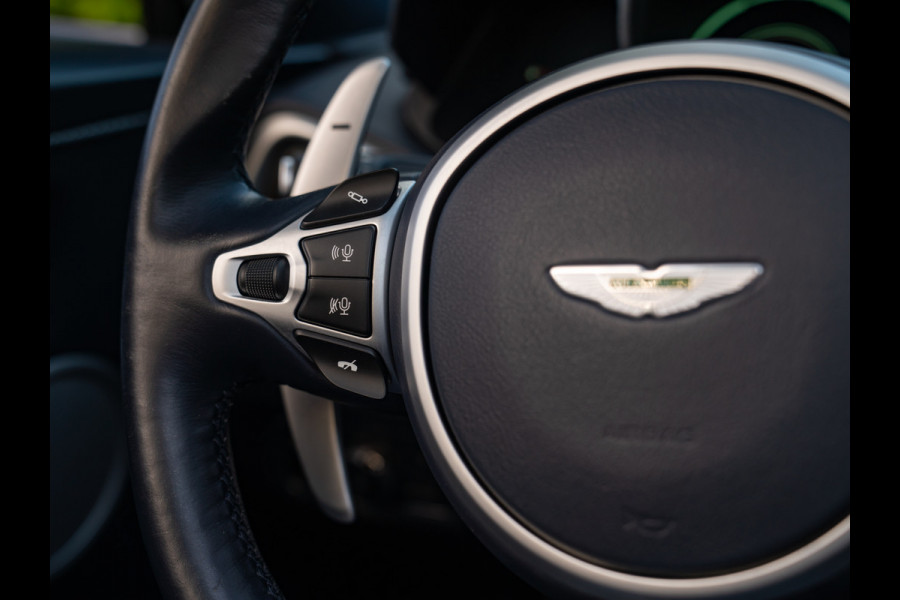 Aston Martin Vantage Roadster 4.0 V8 | Premium audio | 360 cam | Q-color | Caribbean Blue Pearl