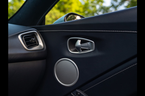 Aston Martin Vantage Roadster 4.0 V8 | Premium audio | 360 cam | Q-color | Caribbean Blue Pearl
