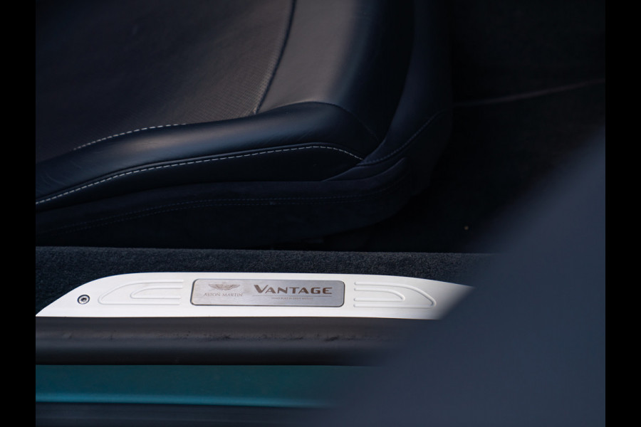 Aston Martin Vantage Roadster 4.0 V8 | Premium audio | 360 cam | Q-color | Caribbean Blue Pearl