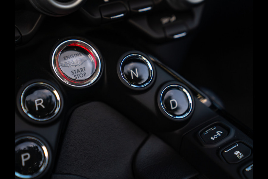 Aston Martin Vantage Roadster 4.0 V8 | Premium audio | 360 cam | Q-color | Caribbean Blue Pearl