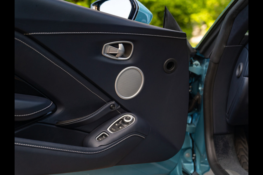 Aston Martin Vantage Roadster 4.0 V8 | Premium audio | 360 cam | Q-color | Caribbean Blue Pearl
