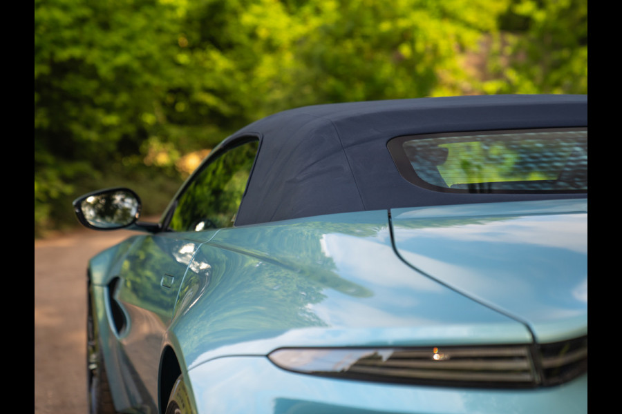 Aston Martin Vantage Roadster 4.0 V8 | Premium audio | 360 cam | Q-color | Caribbean Blue Pearl