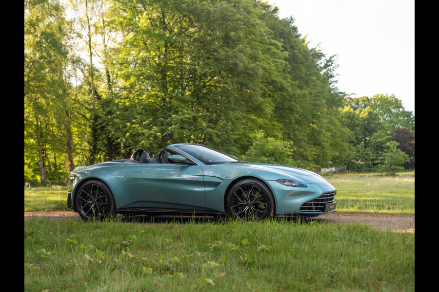 Aston Martin Vantage Roadster 4.0 V8 | Premium audio | 360 cam | Q-color | Caribbean Blue Pearl