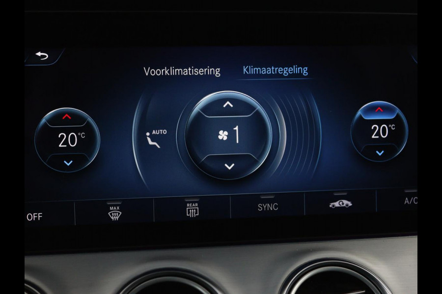 Mercedes-Benz E-Klasse 300e Avantgarde | Adaptive cruise | Trekhaak | Stoelverwarming | Camera | Widescreen | Sfeerverlichting | Half leder | Full LED