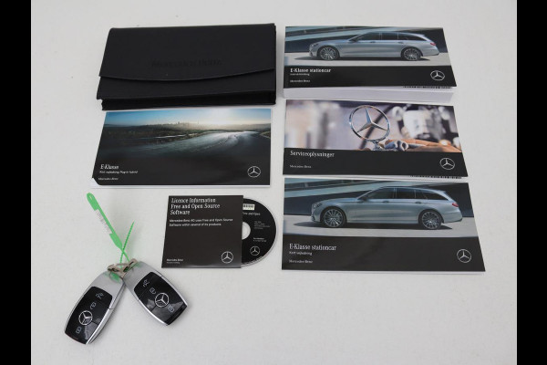 Mercedes-Benz E-Klasse 300e Avantgarde | Adaptive cruise | Trekhaak | Stoelverwarming | Camera | Widescreen | Sfeerverlichting | Half leder | Full LED