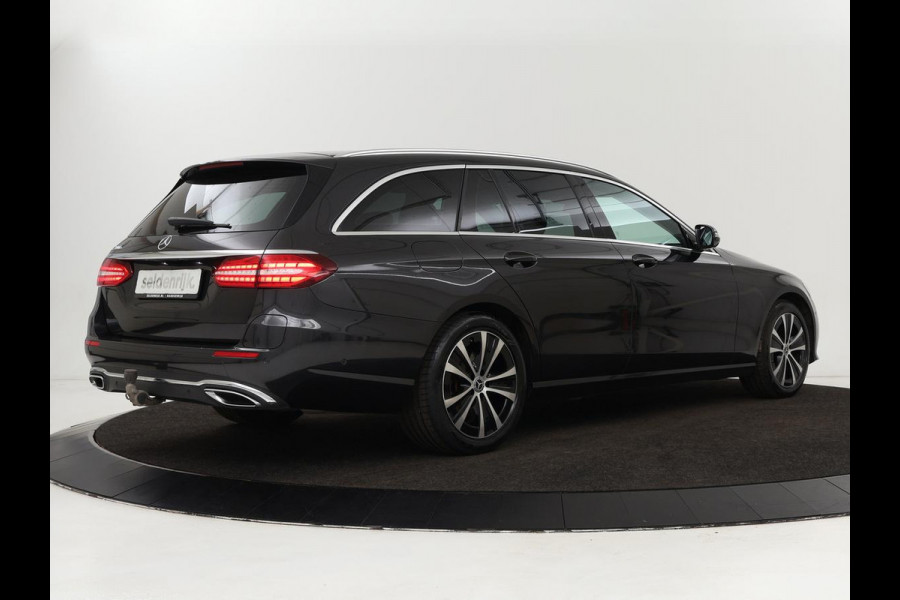 Mercedes-Benz E-Klasse 300e Avantgarde | Adaptive cruise | Trekhaak | Stoelverwarming | Camera | Widescreen | Sfeerverlichting | Half leder | Full LED